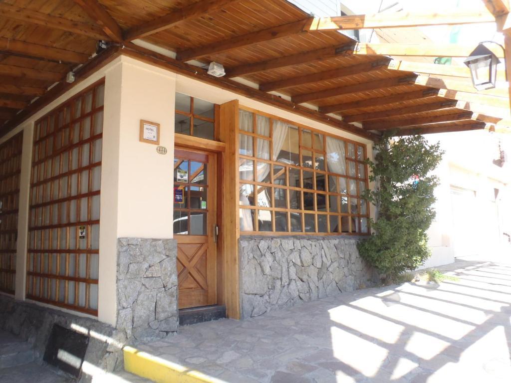 Hotel Cottbus San Carlos de Bariloche Exterior foto